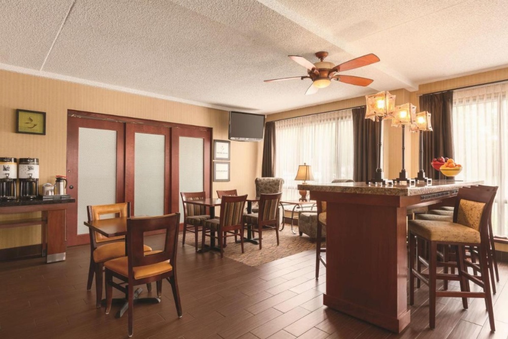 Hampton Inn By Hilton Des Moines Airport Image 20